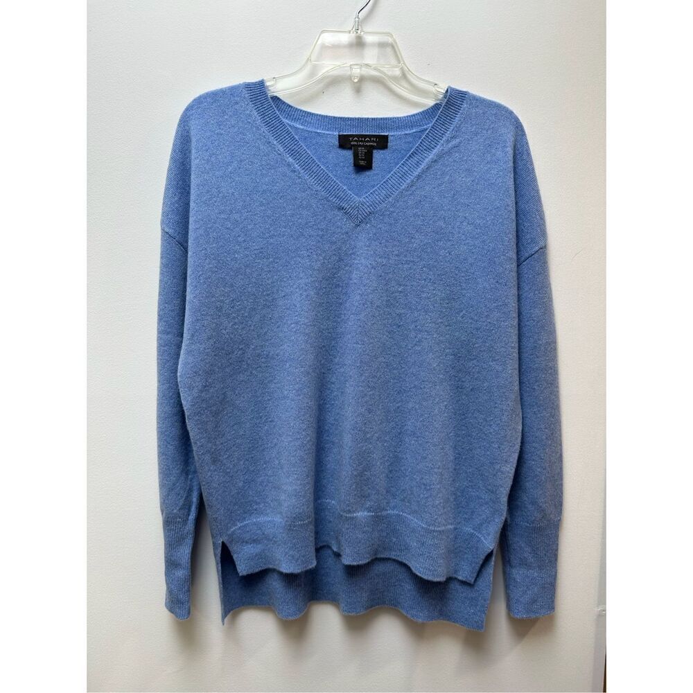 Tahari 100% 2 ply cashmere women’s blue v-neck sweater size Medium #17-1767